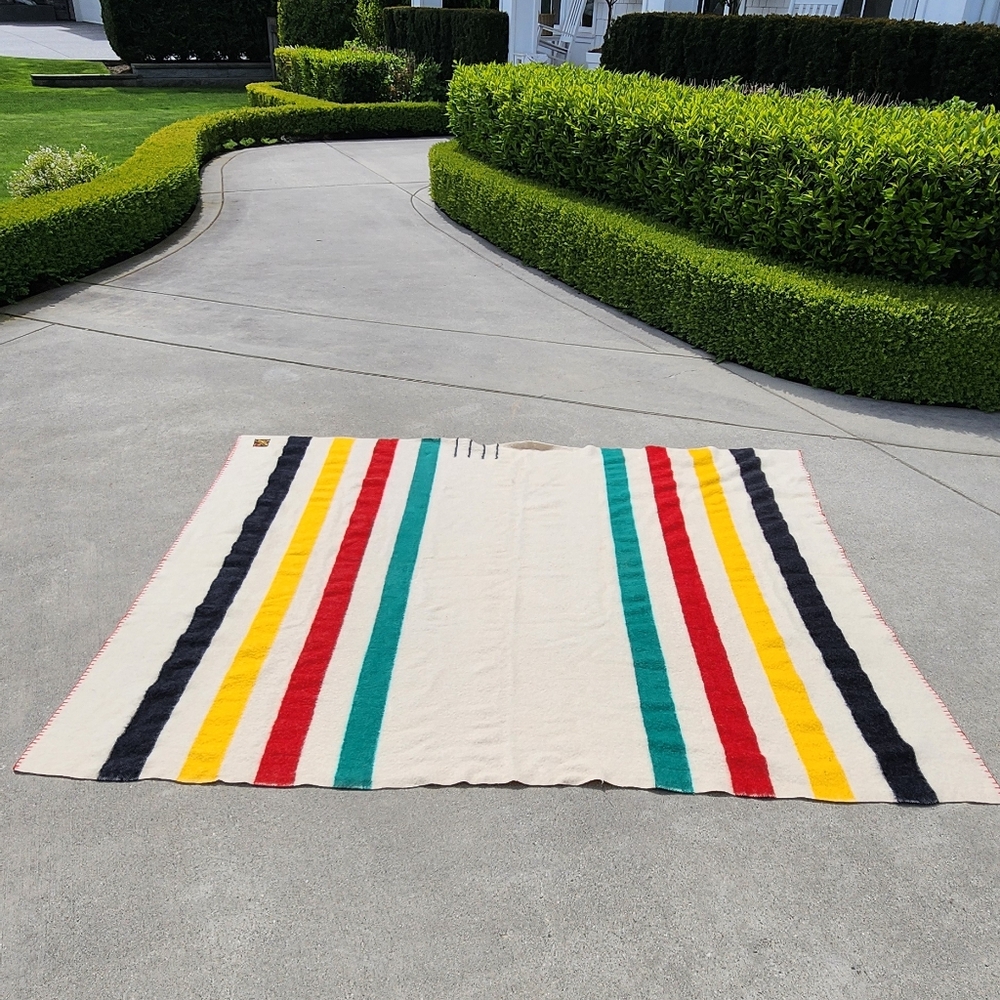 HBC Stripe Vintage Trapper Blanket 4 Point EUC Hudson's Bay Company 63.5" X 79"